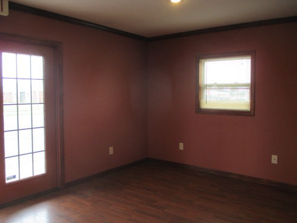 301 N Logan St, Mattoon, IL 61938